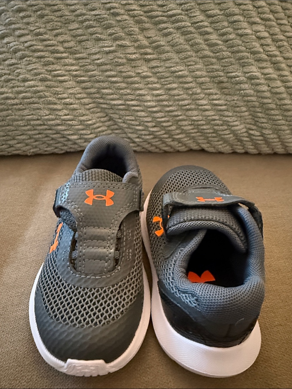 Under Armour Kids Gray and Orange Hook-and-Loop Athletic Sneakers